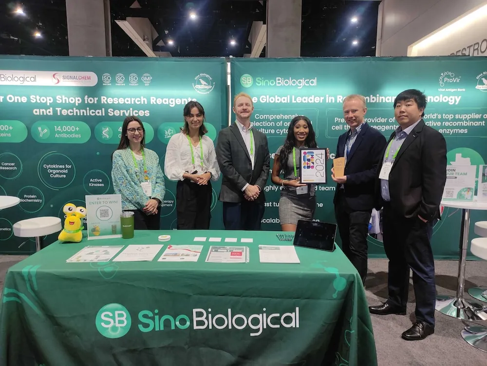 SinoBiological receiving their award